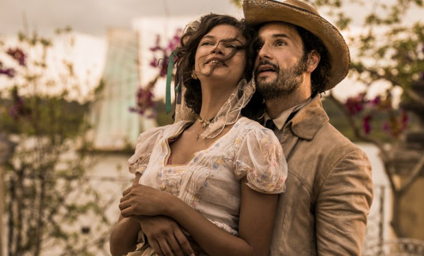 Marina Nery e Rodrigo Santoro vivem Leonor e Afrnio. Foto: TV Globo/Divulgao (Foto: TV Globo/Divulgao)