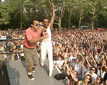 Primeiro show ao vivo foi no festival SummerStage, nos EUA, onde Chico tambm fez participao na apresentao de Gilberto Gil. Foto Arquivo RTV/Divulgao