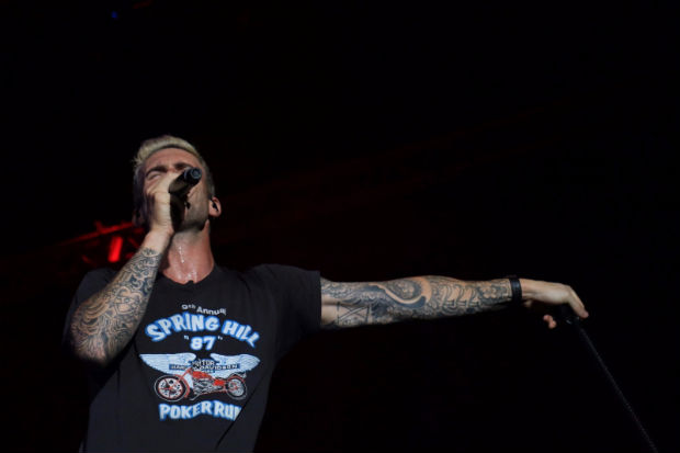 Vocalista Adam Levine causou frisson no pblico feminino em shows no Brasil. Foto: Magali Moraes/Divulgao