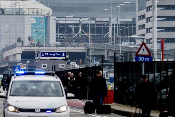 Duas exploses ocorreram no aeroporto internacional de Bruxelas, na Blgica. Foto: Jonas Roosens/Agncia Lusa