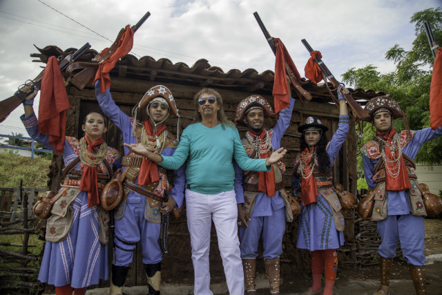 Novo disco resgata canes da obra de Assiso que falam do cangao e de histrias conhecidas da regio. Foto: lvaro Severo/Divulgao