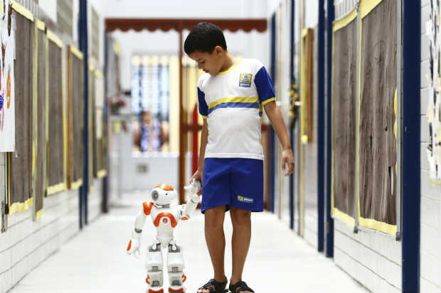 Robs fazem "circuito" de visita em duas escolas por semana. Foto: Paulo Paiva/DP