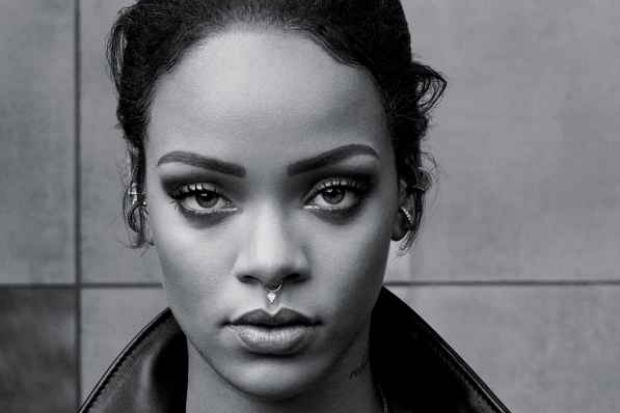 Alm de dar o topo do ranking  norte-americana, "Kiss it better" a fez alcanar 8,444 bilhes de visualizaes na plataforma Vevo. Foto: Rihanna/Divulgao