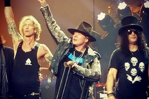 Duff, Axl e Slash no tocavam juntos desde 1993. Foto: Guns N' Roses Brasil/Reproduo