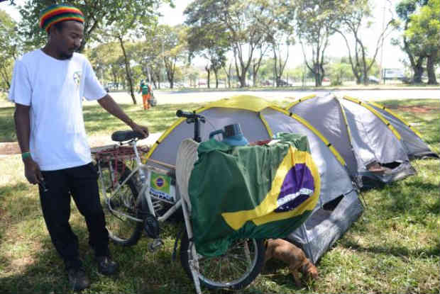 "Botei na cabeça que Brasília era o lugar para vir", disse José Augusto. Foto: Elza Fiúza/Agência Brasil. "Botei na cabeça que Brasília era o lugar para vir", disse José Augusto. Foto: Elza Fiúza/Agência Brasil.