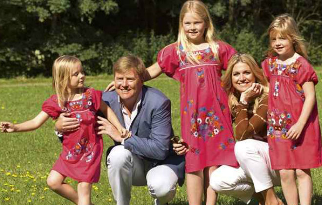 Famlia real: o aniversariante, Willem, e a rainha Mxima, com Amalia, Alexia e Ariane. Foto: Hollande Alliance/Divulgao