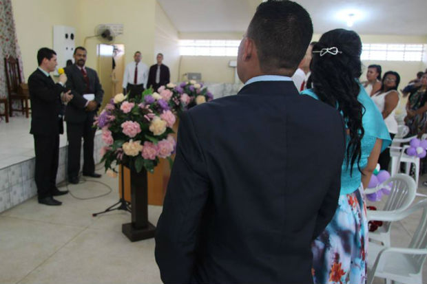 Seis casais participaram da ao no Presdio de Igarassu, na cidade de Itapissuma. Foto: Viviane Souza/ DPPE
