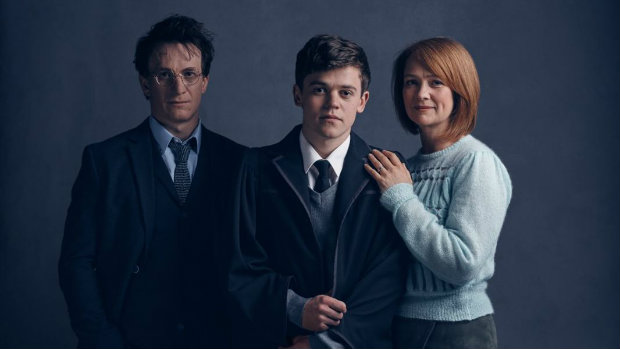 Harry, Alvo Severo e Gina Weasley em primeira foto oficial da pea. Foto: Divulgao