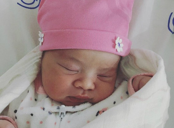 "Lhes apresento a Cecilia! 3,7kg e 51cm! ", diz a legenda. Foto: Instagram/Reproduo