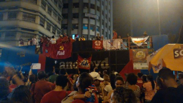 Manifestao chegou  Praa da Independncia e representantes de movimentos sociais falam em cima de trio eltrico. Foto: Lus Prates/Esp. DP
