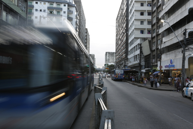 BRT dever parar na avenida em 2017. Para isso, estudos de matriz de origem e destino esto sendo concludos. Crdito: Rafael Martins/ Esp. DP (Rafael Martins/ Esp. DP)