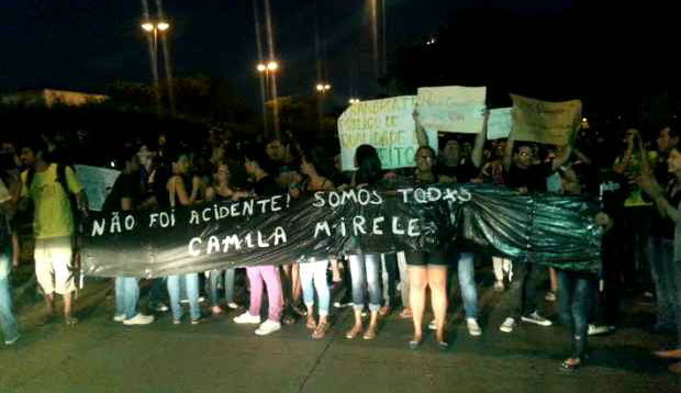 Depois da morte da estudante, amigos e familiares fizeram protestos exigindo Justia. Foto: Larissa Rodrigues/DP