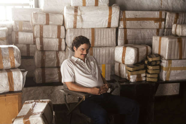 Netflix soltou spoiler com data da morte do traficante Pablo Escobar, interpretado por Wagner Moura. Foto: Daniel Daza/Netflix/Divulgao