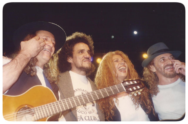 O grande encontro foi um dos projetos marcantes desenvolvido em parceria, reunindo Alceu, Z Ramalho, Elba Ramalho e Geraldo Azevedo. Foto: BMG/Divulgao