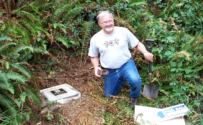 Dave Ulmer testava a preciso de um gps quando "inventou" o geocaching. 
Foto: Wikimedia Commons.