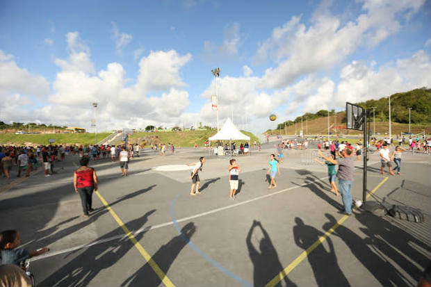 No polo esportivo visitantes participavam de partidas de diversas modalidades. Foto:Hesodo Ges/Seturel-PE (Foto:Hesodo Ges/Seturel-PE)
