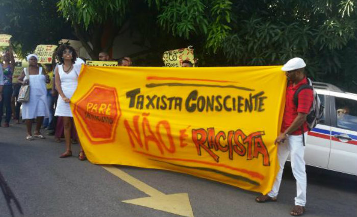 Ativistas denunciaram racismo policial e de taxistas na capital baiana. Foto: Sayonara Moreno/Agncia Brasil 
