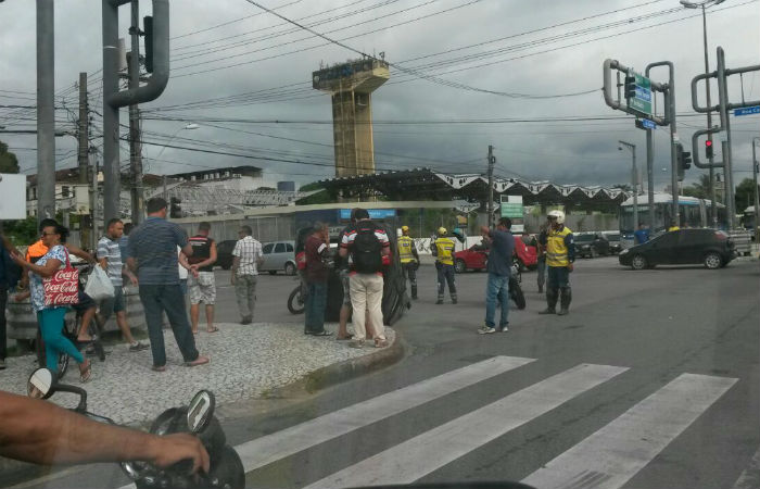 Acidente aconteceu no cruzamento com a Avenida San Martin, em frente ao Hospital Getlio Vargas (HGV). Foto: CTTU/ Twitter 
