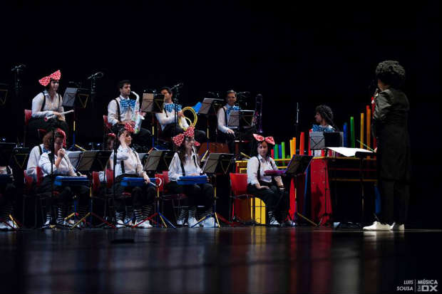 Orquestra conta com 18 msicos e na turn brasileira tem o reforo de profissionais pernambucanos. Foto: Clicsboa/Divulgao