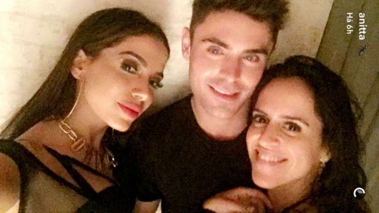 Zac Efron curte noitada ao lado de Anitta. Foto: Reproduo/Instagram