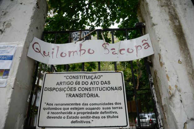 As primeiras aes judiciais movidas contra as atividades culturais na comunidade datam de 1989, segundo a Defensoria Pblica do Estado. Foto: Tnia Rgo/Agncia Brasil