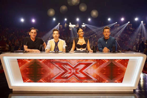 Miklos, Ferrero, Rosa e Bonadio iniciaram a seleo dos candidatos a vencedor do X Factor Brasil com crticas e elogios. Foto: Facebook/Reproduo
