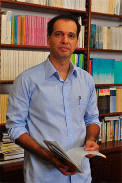 Andr Matos Magalhes  professor do Departamento de Economia da UFPE. Foto: Julio Jacobina/ DP