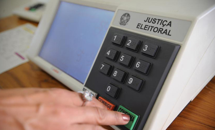 Para Flvio Britto  fundamental que o eleitor tenha clareza de que votar nulo ou em branco so direitos, mas que os votos no influenciam no resultado final da eleio. Foto: Fbio Rodrigues Pozzebom/ Agncia Brasil