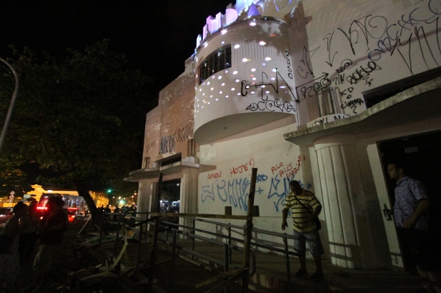 Cine Olinda foi ocupado na noite de sexta-feira. Foto: Roberto Ramos/DP 