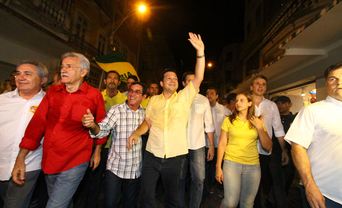 Candidato percorreu vrias ruas do Centro do Recife. Foto: Rafael Martins/ DP