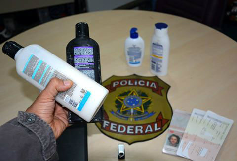 Droga estava escondida em embalagens de produtos de beleza. Foto: PF/ Divulgao