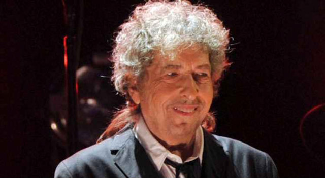 Nobel de Literatura homenageia tradio do cantor Bob Dylan: reconhecimento. Foto: Kevin Winter/AFP