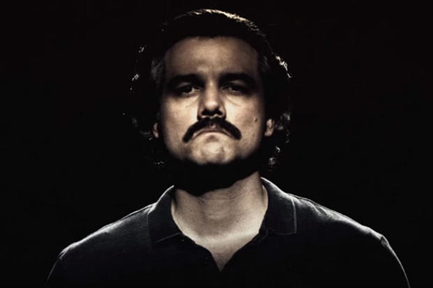 Assessoria de Moura, na pele de Pablo Escobar, em Narcos, negou convite ao ator para srie produzida por Jos Padilha, sobre a Operao Lava jato. Foto: Reproduo/Facebook