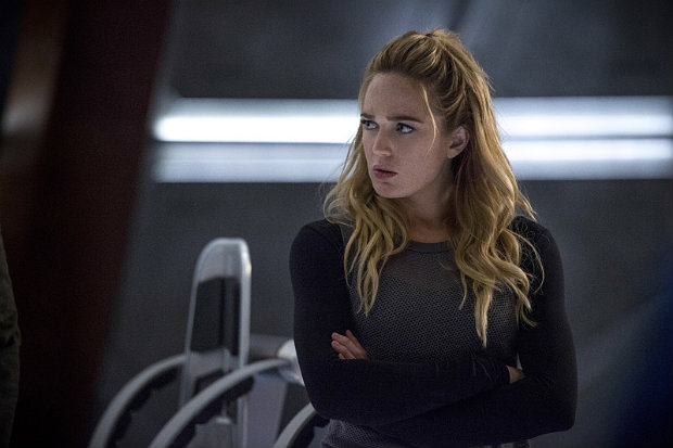 Intrprete da herona Canrio Branco, Caity Lotz dispensa dubls. Foto: CW/Divulgao