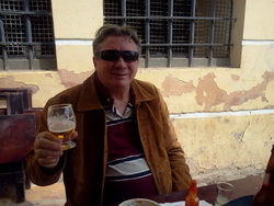 Bione promete migrar irreverncia do Papa-Figo para a internet. 