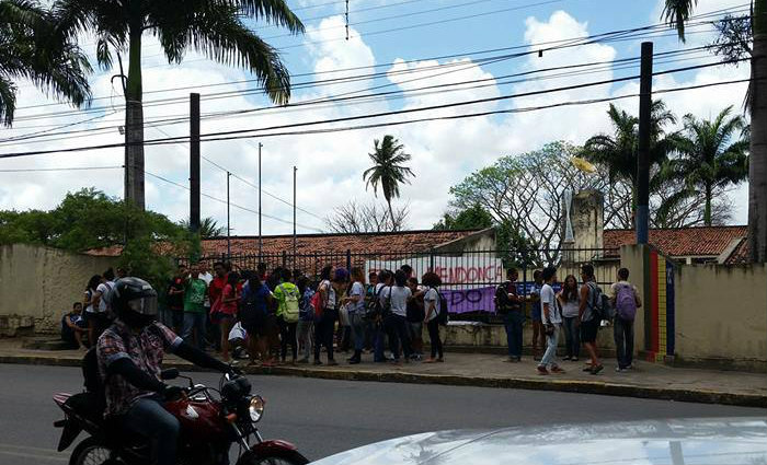 Unidade  a primeira escola pblica ocupada no Recife pelo movimento dos estudantes contra as mudanas no Ensino Mdio e a PEC 241.Foto: Direitos Urbanos/ Reproduo/ Facebook