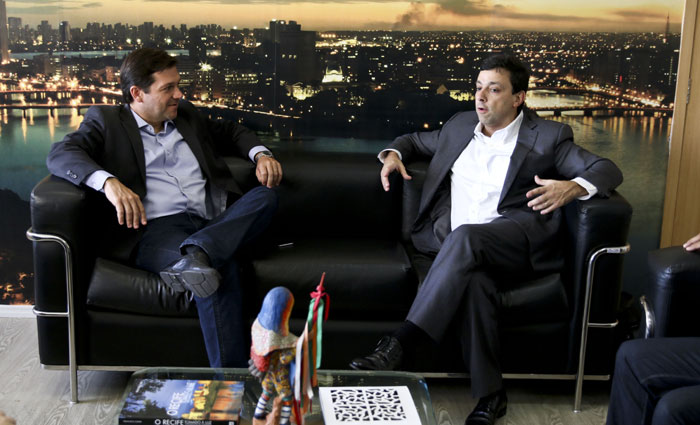 Leonardo Framil, CEO do grupo para o Brasil e Amrica Latina, esteve com o prefeito do Recife, Geraldo Julio. Foto: Divulgao