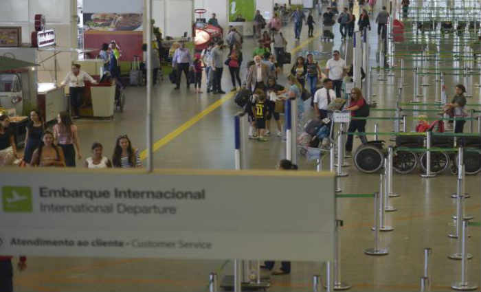 Aeroporto Internacional Juscelino Kubitschek, em Braslia, j foi concedido  iniciativa privada. Foto: Jos Cruz/Agncia Brasil