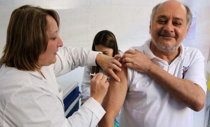 Autoridades sanitrias organizam um esquema de vacinao de bloqueio. Foto:Cesar Brustolin/SMCS