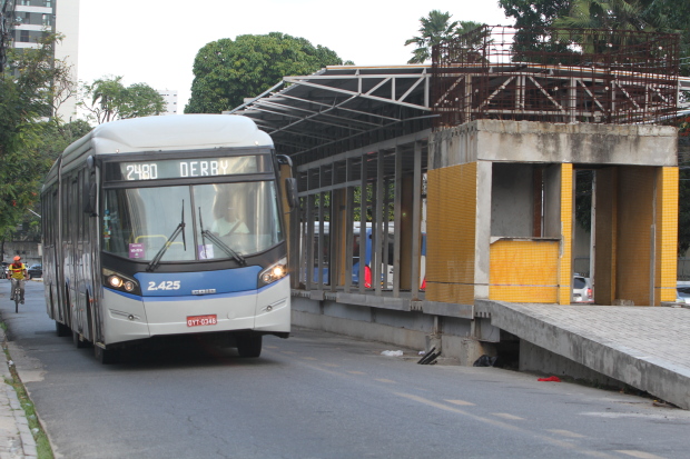 Estao Derby/Benfica, do Corredor Leste-Oeste do BRT, deve ser entregue em seis meses. Foto: Nando Chiappetta/DP