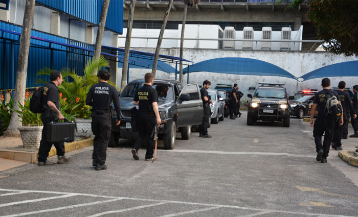 Ao todo, a Polcia Federal cumpre dez mandados nesta tera, sendo quatro condues coercitivas, quando os investigados so levados para depor. Foto: Polcia Federal/ Divulgao