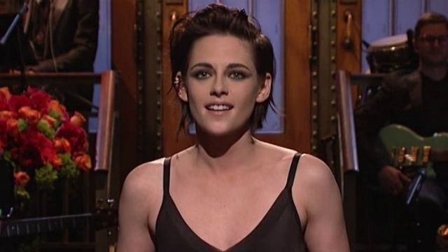 Kristen Stewart assume dua sexualidade durante o Saturday Night Live. Foto: NBC/Reproduo