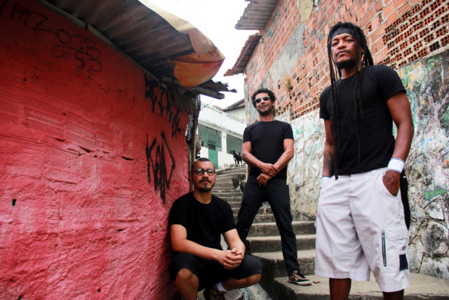 Devotos gravou o primeiro disco h 20 anos e agora revisita o lbum durante o carnaval. Foto: Aline Sales/Divulgao