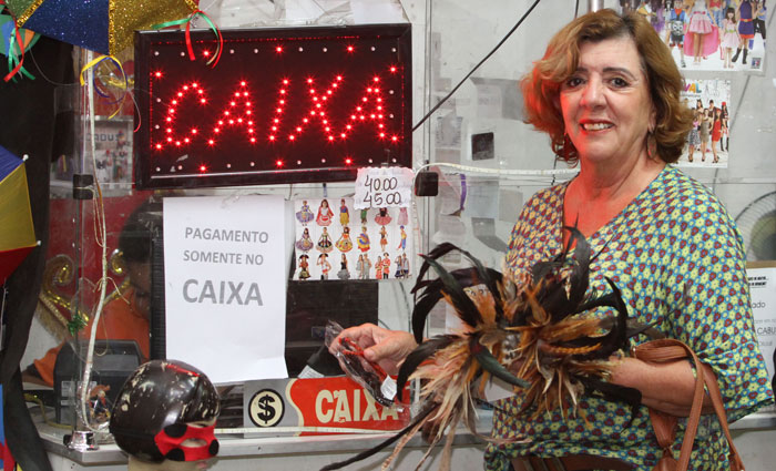 Adel Ferreira  apaixonada por carnaval e nunca deixa de ir s compras. Crdito: Nando Chiappetta/DP