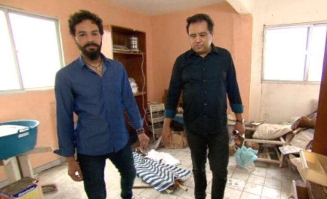 Roberto Rossi e Geraldo Luís visitaram a casa de Reginaldo Rossi e Celeide Neves. Foto: Record/Divulgação Roberto Rossi e Geraldo Luís visitaram a casa de Reginaldo Rossi e Celeide Neves. Foto: Record/Divulgação