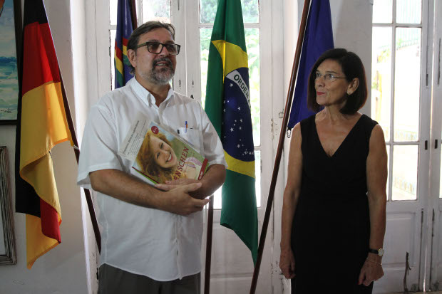 Programao foi apresentada pelo diretor do Centro Cultural Brasil-Alemanha, Christoph Ostendorf, e pela cnsul-geral da Alemanha no Recife, Maria Knning-de Siqueira Regueira. Foto: Julio Jacobina/DP.