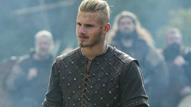 Astro de Vikings, Alexander Ludwig cancela participação em dois