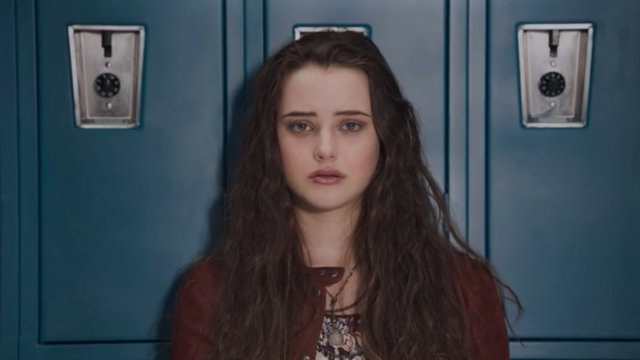 Na srie 13 reasons why, Hannah Baker comete suicdio e grava as razes em fitas cassetes. Foto: Netflix/Divulgao