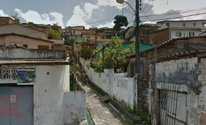 Crimes foram cometidos dentro da casa da famlia, na Rua Bonfim, e sido presenciados pela filha mais velha do casal, de 12 anos. Foto: Reproduo/Google Street View