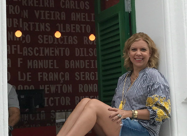 Astrid Fontenelle durante as gravaes do Saia Justa no Recife. Foto: Instagram/Reproduo